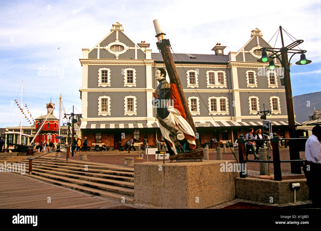 CAPE TOWN Südafrika Oktober den Handel mit afrikanischen Posten an der Waterfront Stockfoto