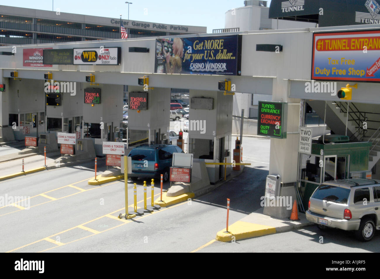 Zoll-Maut Bereich für Windsor Tunnel verbindet Detroit Michigan USA, Windor Ontario Kanada unter dem Detoit Fluss Stockfoto