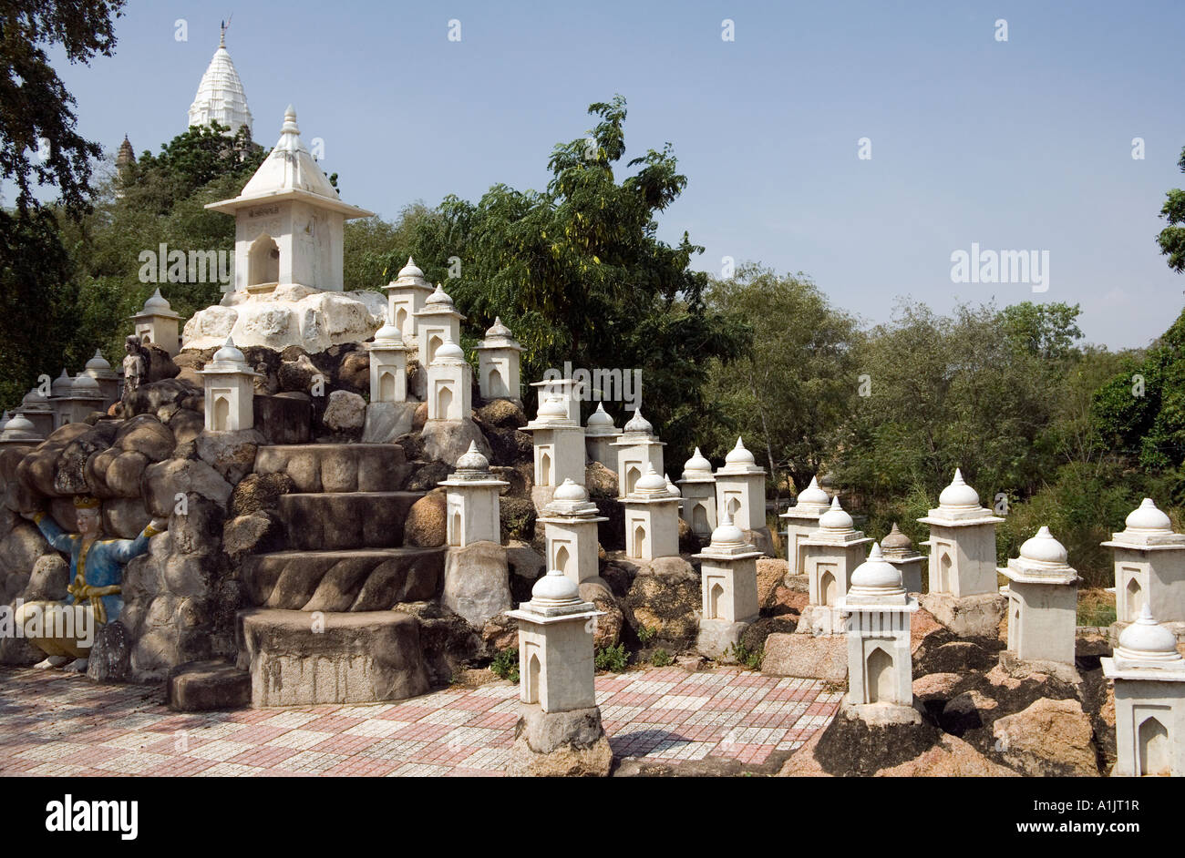Sonagiri im Bereich Bundelkhand Madhya Pradesh Region von Indien. Es gibt 77 Jain-Tempel in Sonagiri hier in Miniatur dargestellt Stockfoto