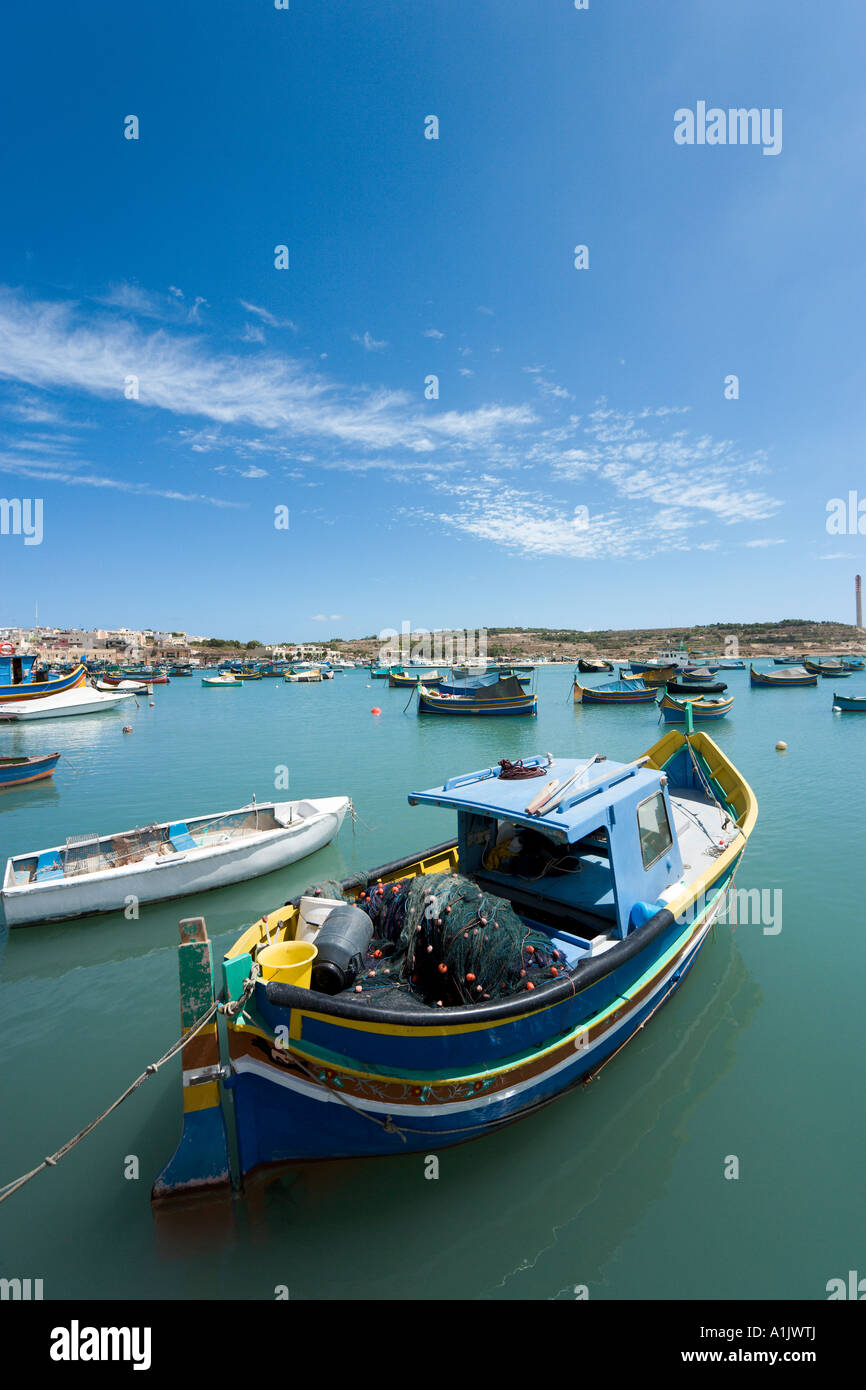 Typische Fischerboote im Hafen von Marsaxlokk, Malta Stockfoto