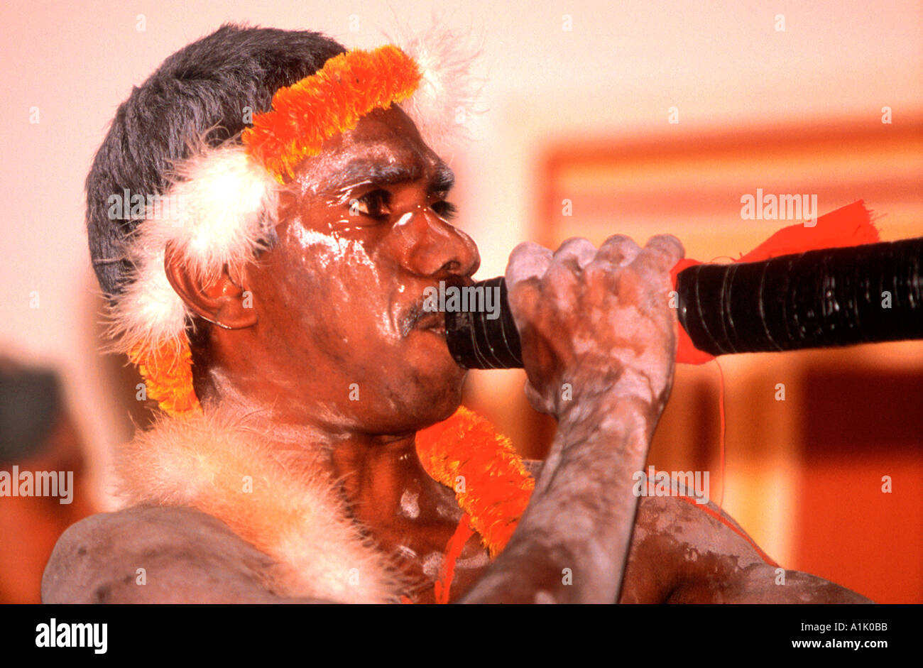 Arnhemland Aborigine von Elcho Island vor der Nordküste Australiens zu einem Aborigine-Kunst-Empfang Stockfoto