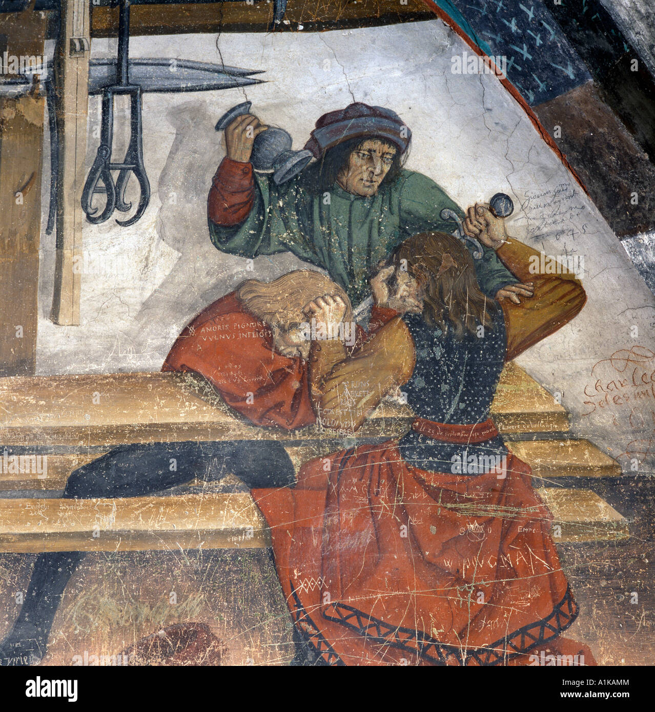 Issogne Burg in der Nähe von Verres im Aosta-Tal Italien Italia Arkaden in den Innenhof Frescoabout 1490 Szenen des mittelalterlichen live Stockfoto