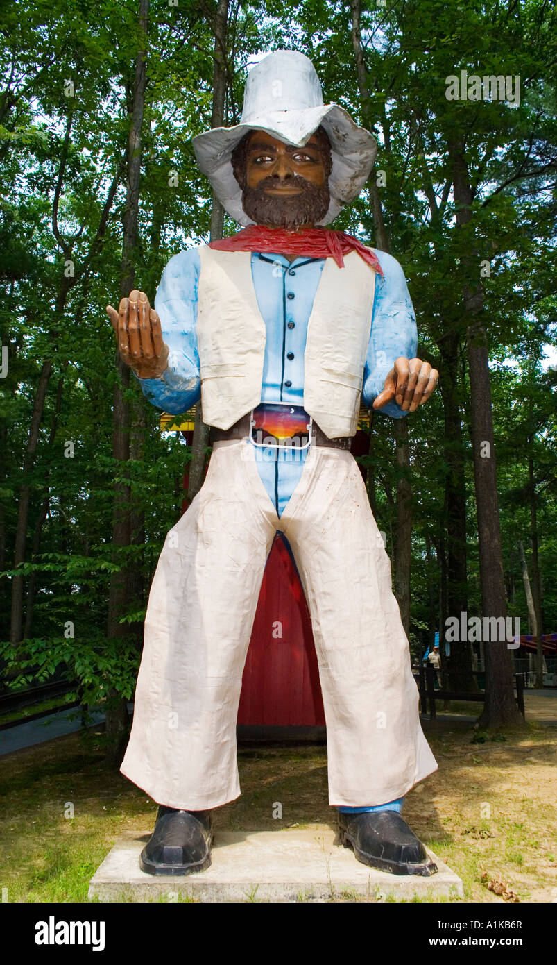 Schalldämpfer Mann am Zauberwald in Lake George New York Stockfoto