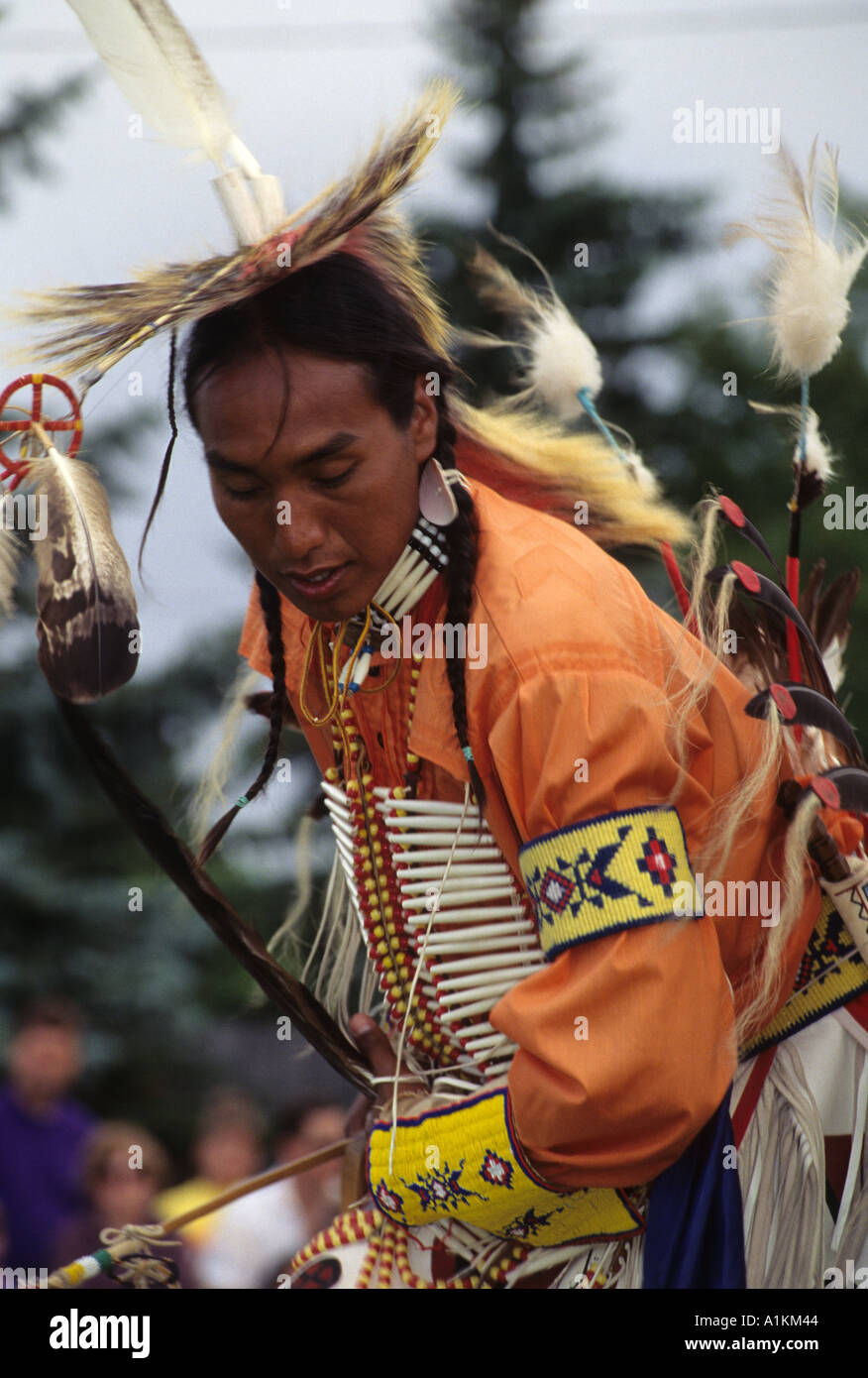Traditionellen Native American 20 bis 35 Jahre Tänzerin bei Powwow Stockfoto