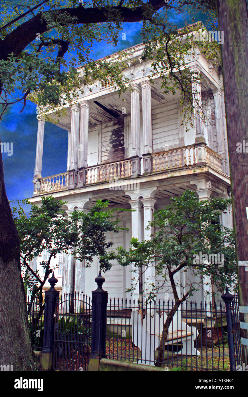 Alte hölzerne haunted House in New Orleans Louisiana Stockfoto
