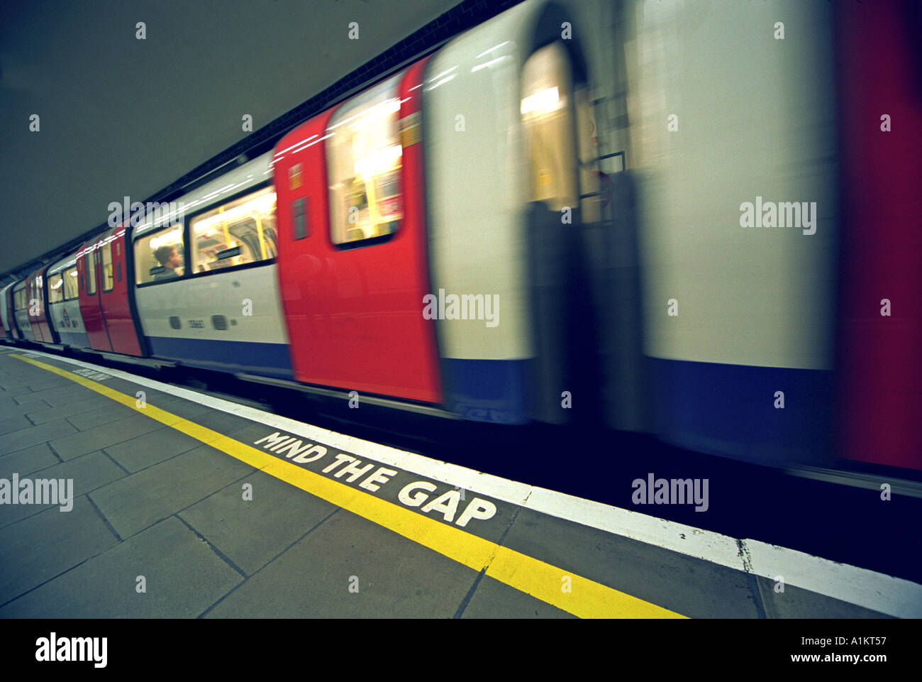London Underground Plattform Großbritannien UK Stockfoto