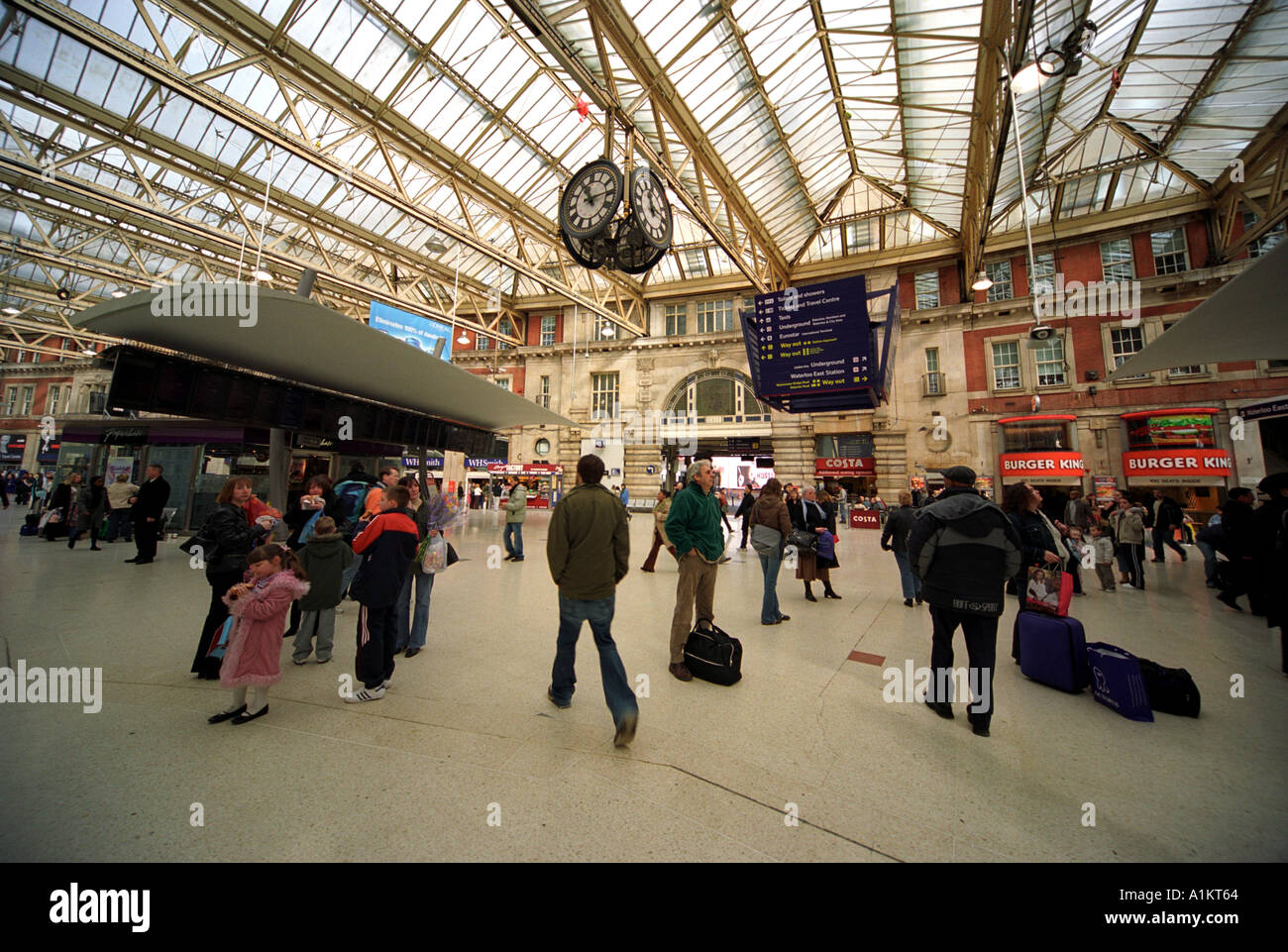 Innenraum der Bahnhof Waterloo in London Großbritannien Großbritannien Stockfoto