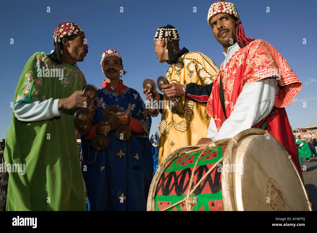 Gnouia Folkl Tänzer, Jemma el Fna Platz, Marrakash, Marokko Stockfoto