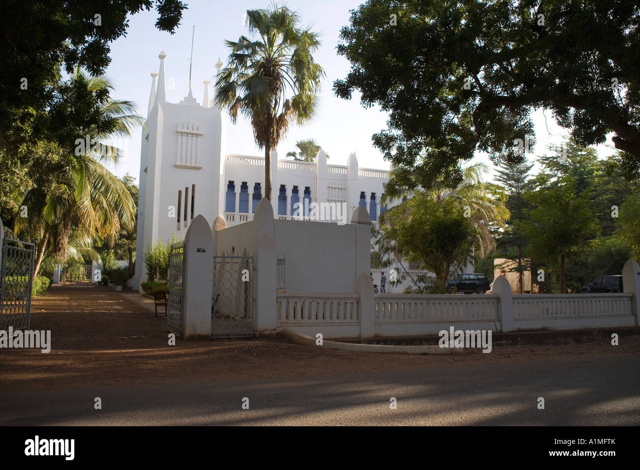 Regierungsgebäude in der kolonialen Altstadt von Segou Stadt, Mali, Westafrika Stockfoto