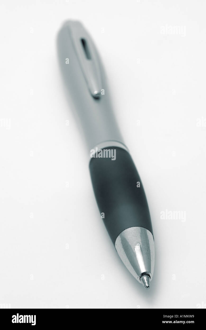 Stift auf weißem Hintergrund Stockfoto