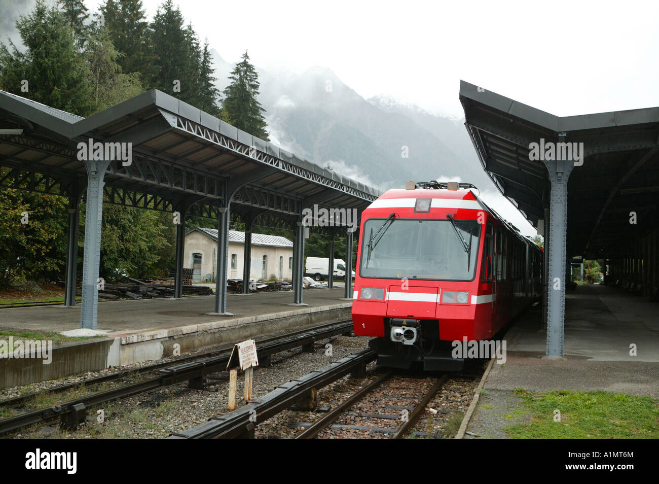 Gare, Bahnhof, Bahn, Eisenbahn, Zug, Frankreich, Chamonix, Eisenbahn, Architektur, Verkehr, Tourismus Stockfoto
