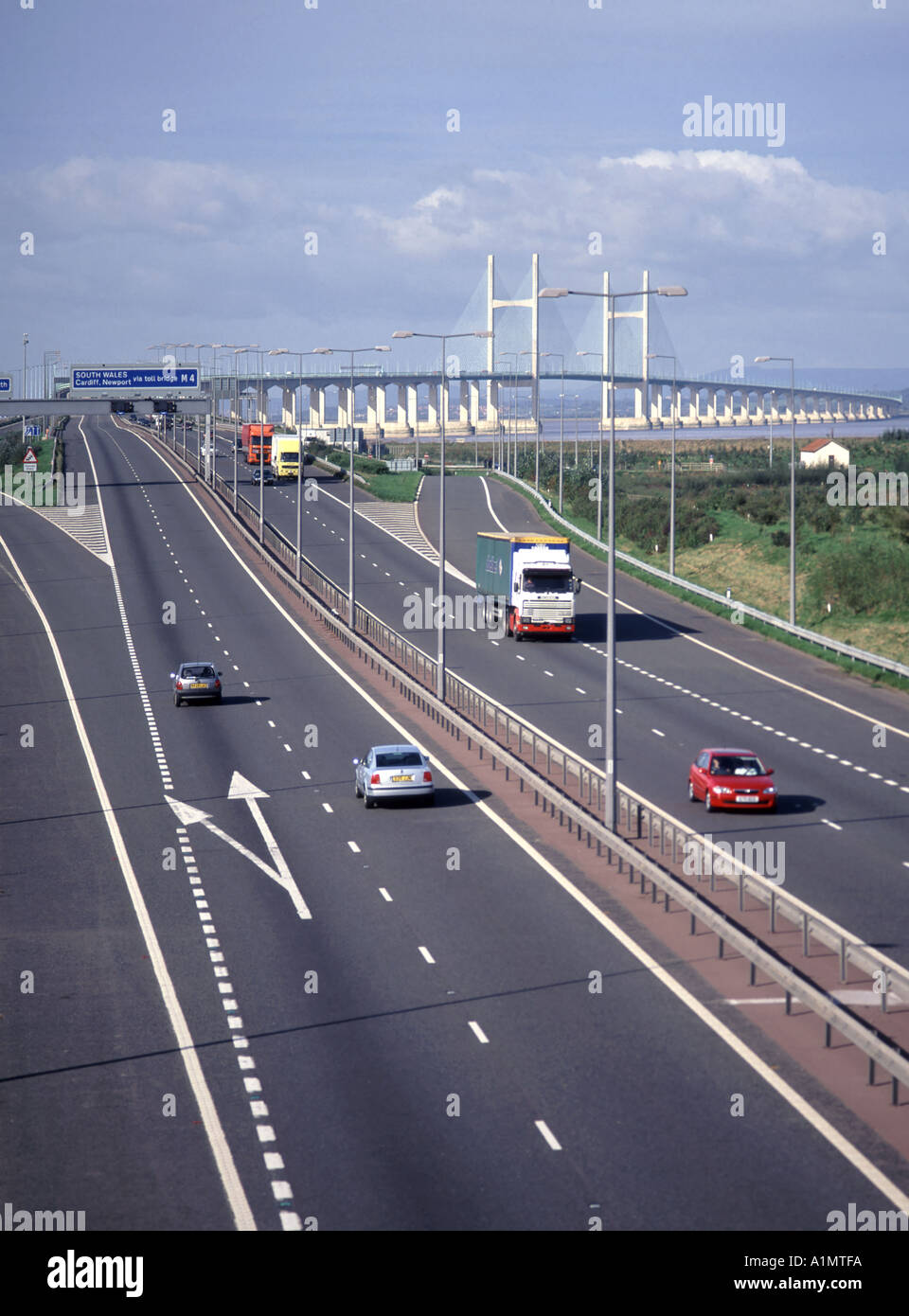 Zweite Severn Crossing Infrastruktur Projekt Verknüpfung von England und Wales über Autobahn M4 zweispurigen Zufahrtsstraße in South Gloucestershire, Großbritannien Stockfoto