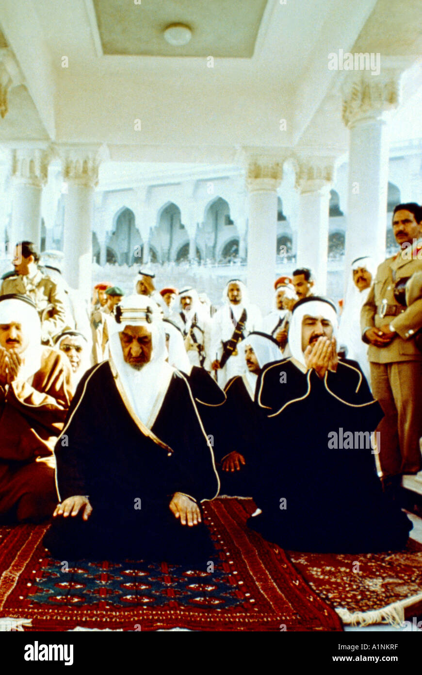 Saudi Arabien König Faisal von Saudi-Arabien im Gebet Stockfoto