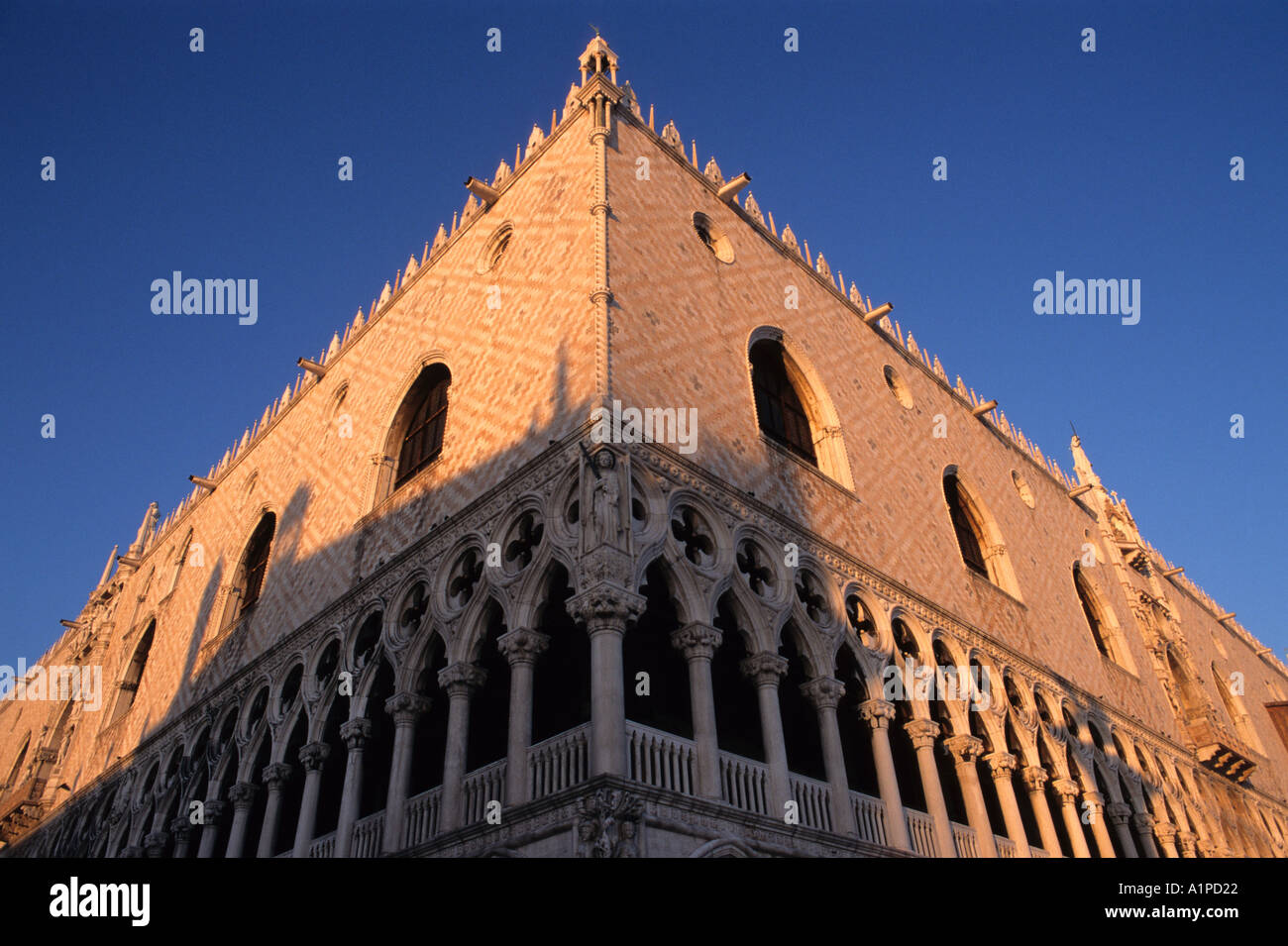 Venedig, Italien. Die Piazzetta Ecke von dem Dogenpalast Stockfoto