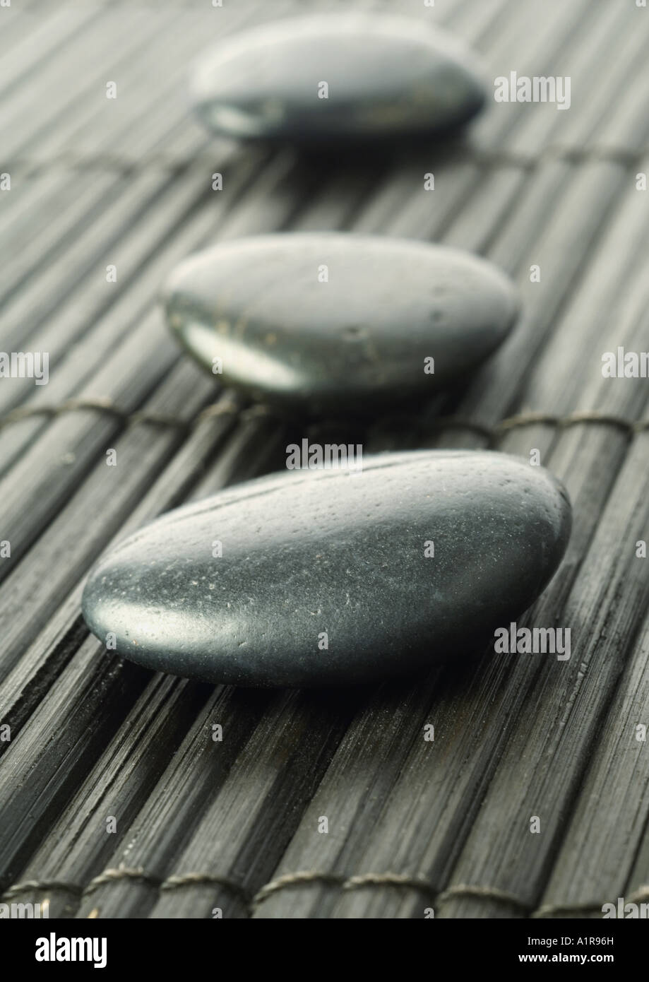 Drei glatten schwarzen Steinen Stockfoto