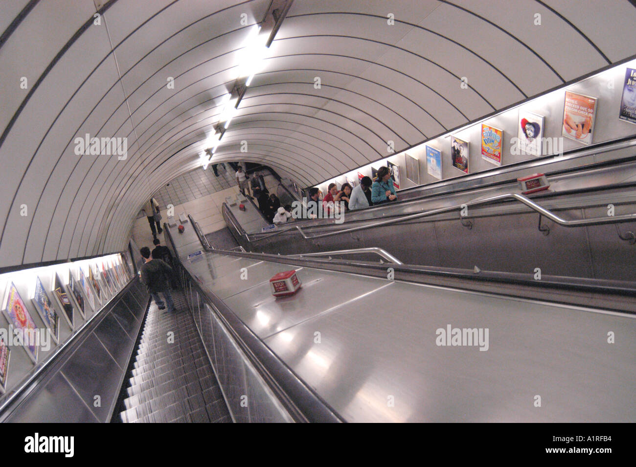 Rolltreppe auf der Londoner u-Bahn Stockfoto