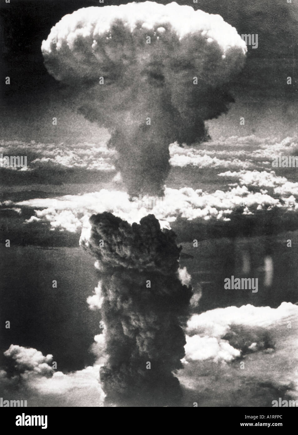 Nagasaki Atompilz Von Atombombe Fat Man Stockfotografie Alamy