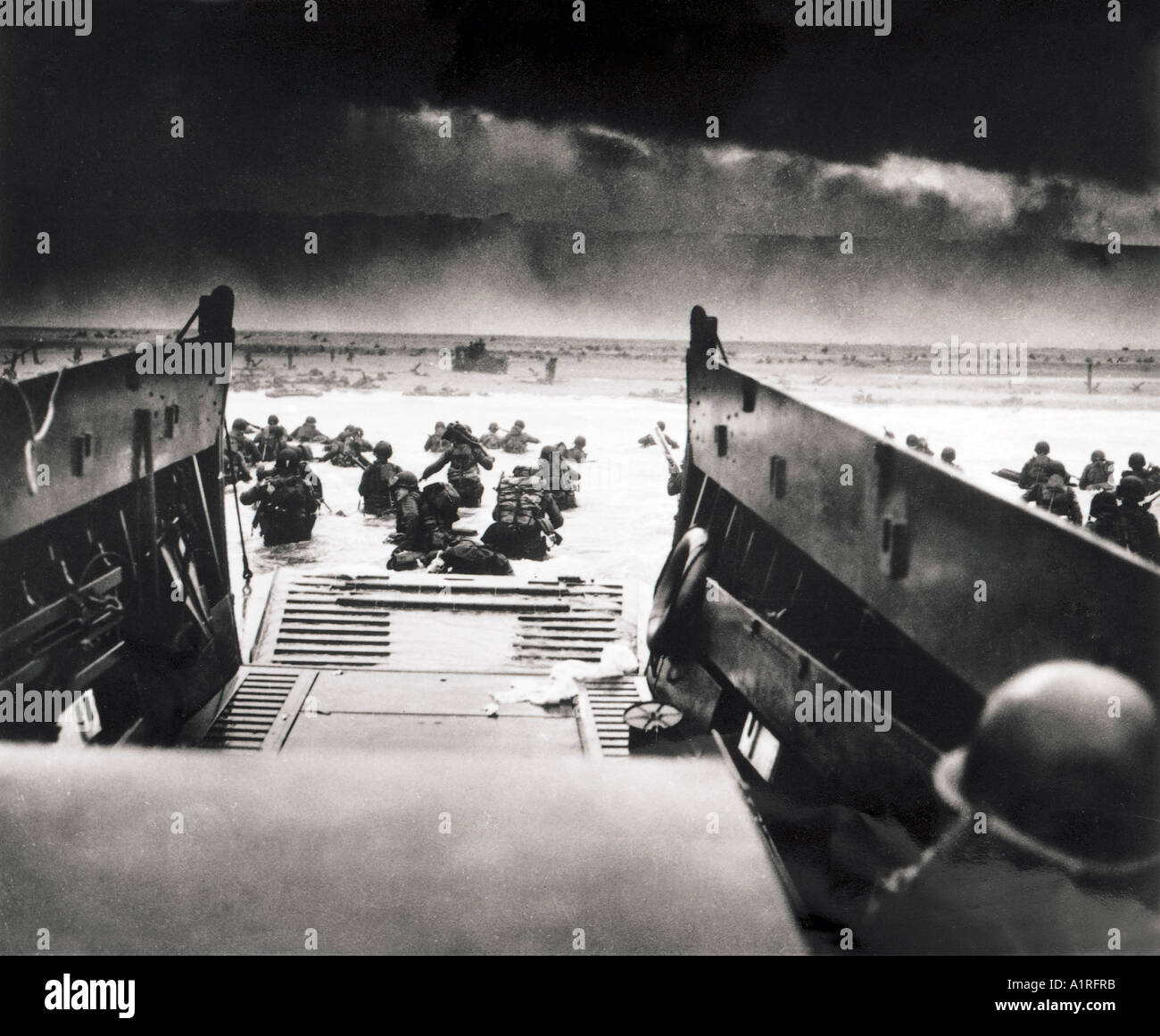 Strand Frankreich des zweiten Weltkriegs zwei Krieg Welt B W U S amerikanischen D-Day Landung Angriff Besetzung tapfere Männer Wasser landen Stockfoto