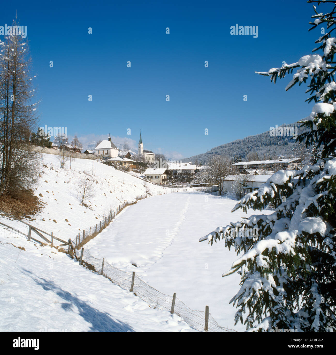 Blick auf das Ortszentrum, Kaprun, Salzburger Land, Tirol, Österreich Stockfoto