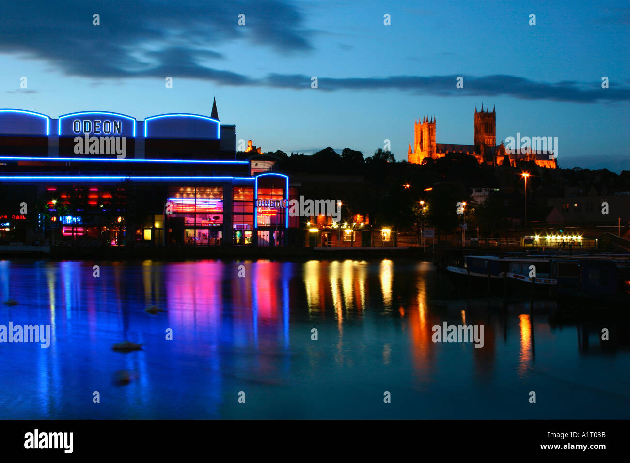Nachtansicht über Brayford Pool Lincoln Lincolnshire England Stockfoto