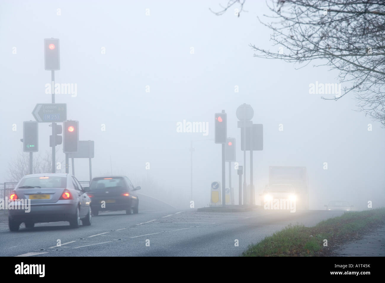 Verkehr in Nebel Stockfoto