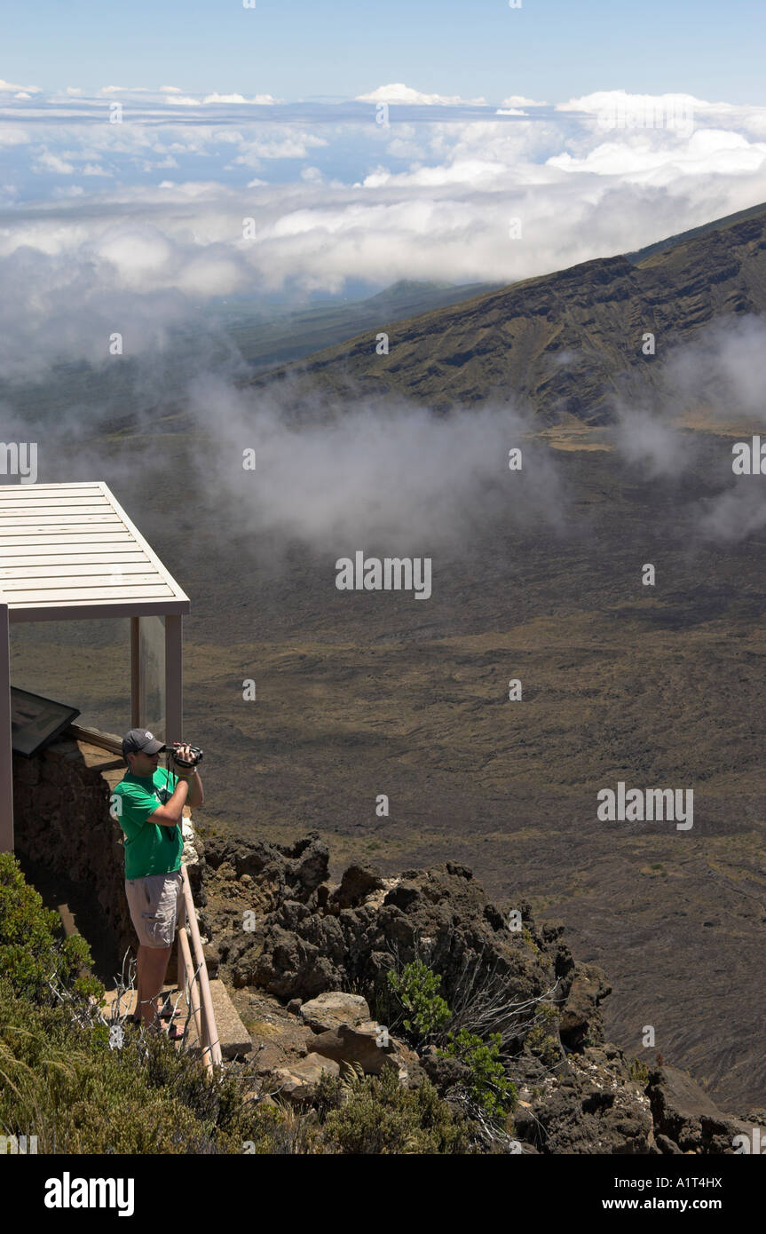 Video-Aufnahmen von Leleiwi Besucher übersehen, Haleakala National Park, Maui, Hawaii, USA (August 2006) Stockfoto