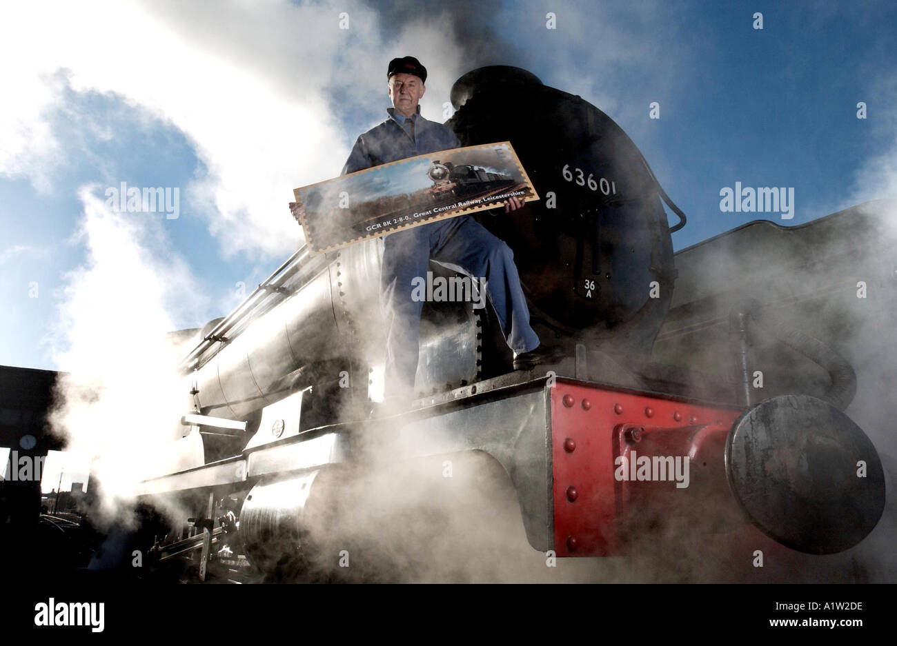 Neue Stempel mit klassischen Lokomotiven ist mit einem Dampfzug ins Leben gerufen. Stockfoto