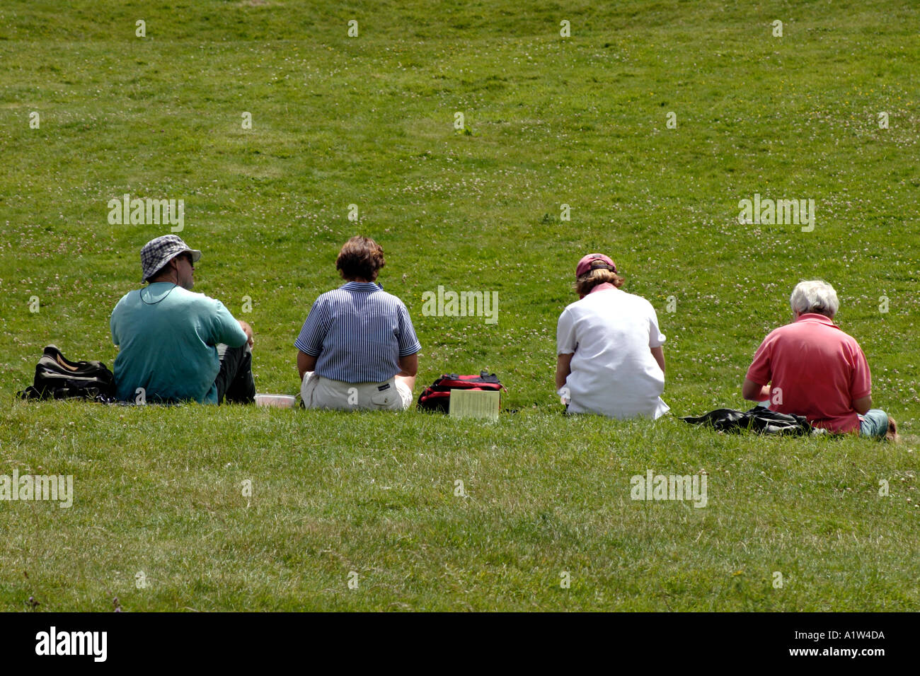 Wanderer eine Pause an der Burg Acre Norfolk in England Stockfoto Wanderer eine Pause an der Burg Acre Norfolk in England Stockfoto