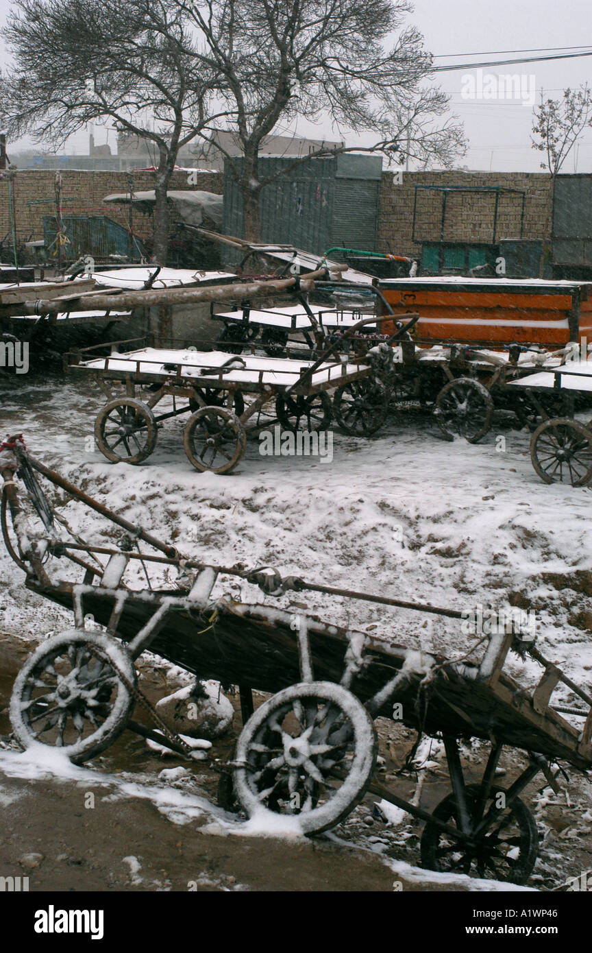 Mazar Karren ich Sharif Afghanistan Markt im Schnee Stockfoto