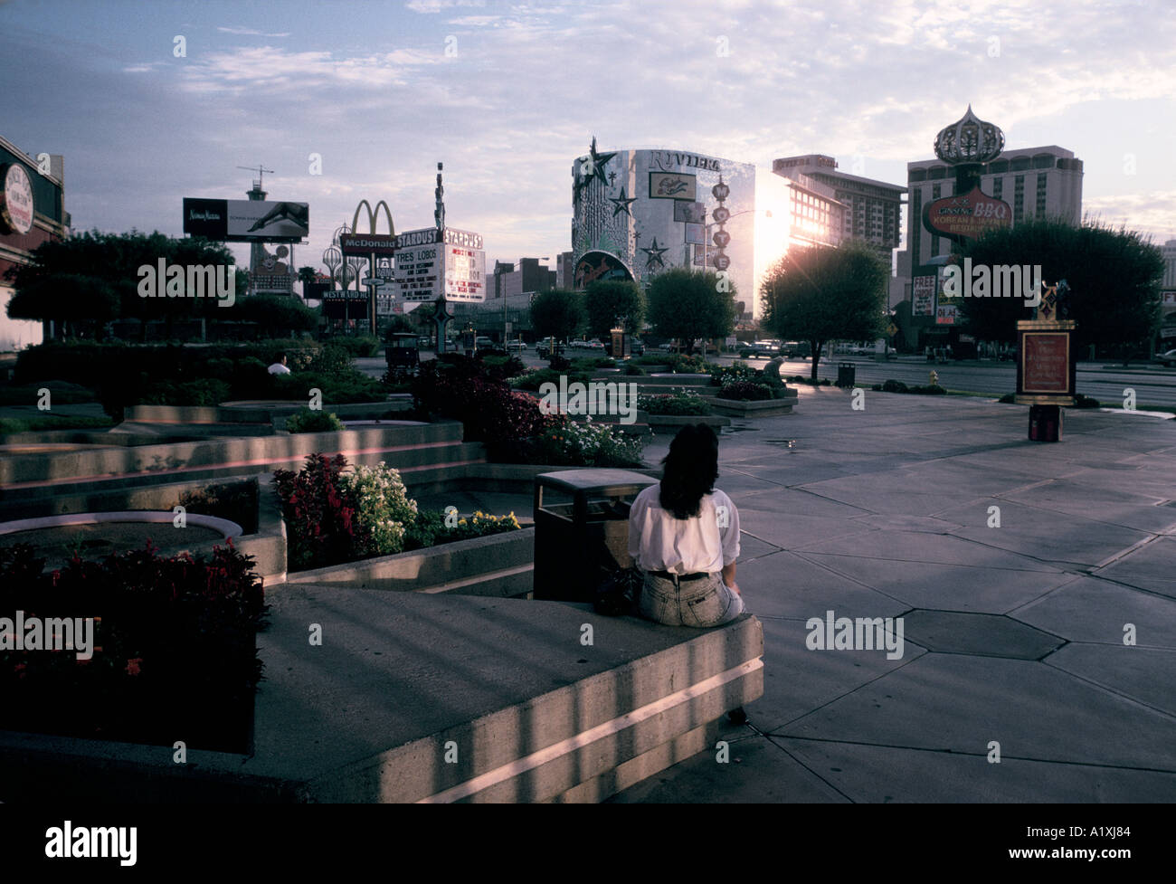 LAS VEGAS DAS STARDUST CASINO IM MORGENGRAUEN SOMMER Stockfoto LAS VEGAS DAS STARDUST CASINO IM MORGENGRAUEN SOMMER Stockfoto