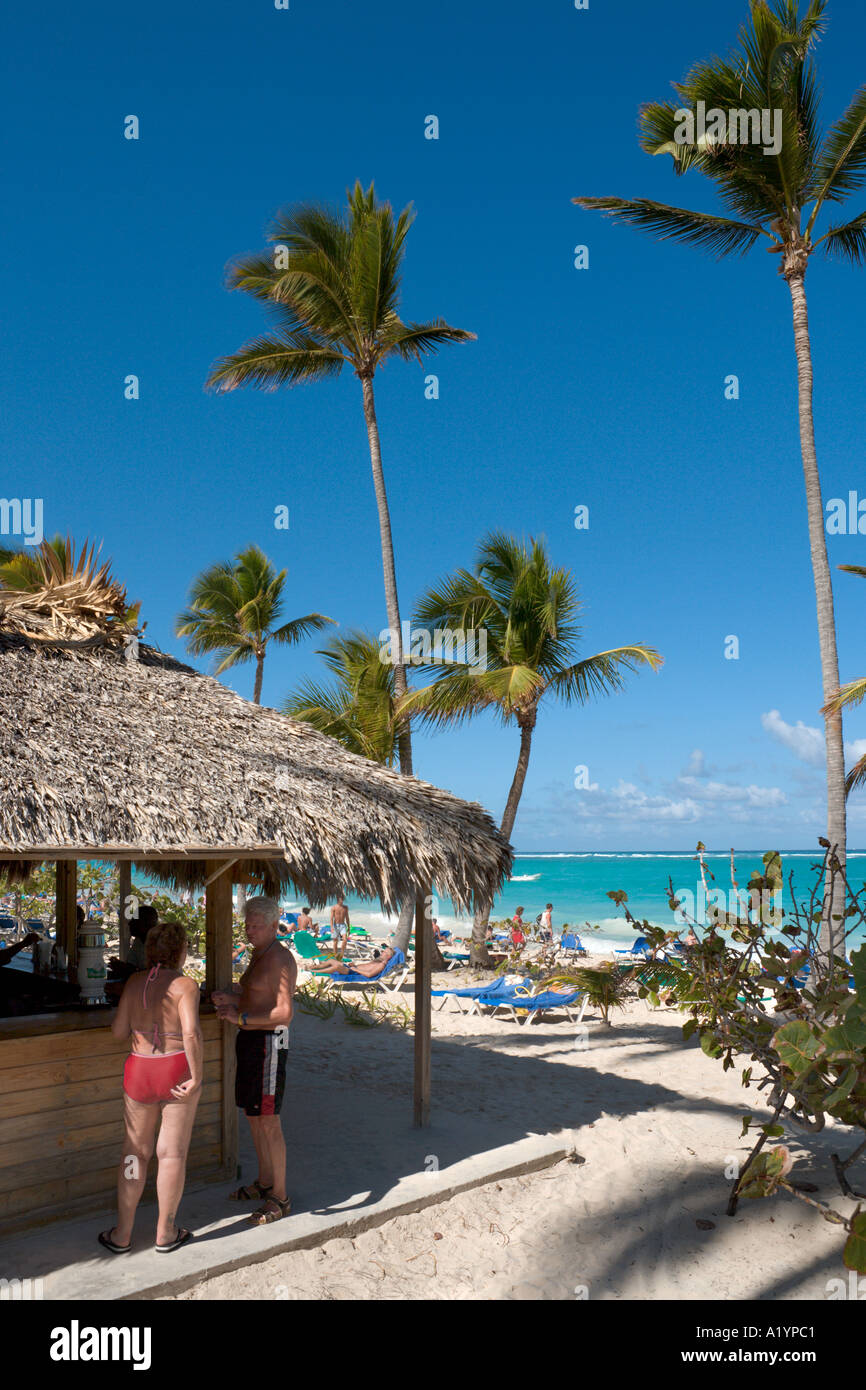 Strandbar am Bavaro Beach, Punta Cana, Bavaro Palladium Hotel, Ostküste, Dominikanische Republik Stockfoto