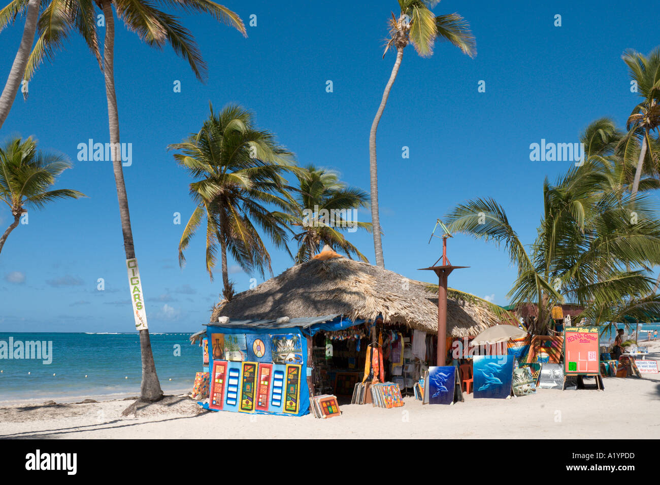 Beach-Shop in der Nähe von Occidental Allegro Hotel Bavaro Beach an der Punta Cana Ende, Dominikanische Republik, Karibik Stockfoto