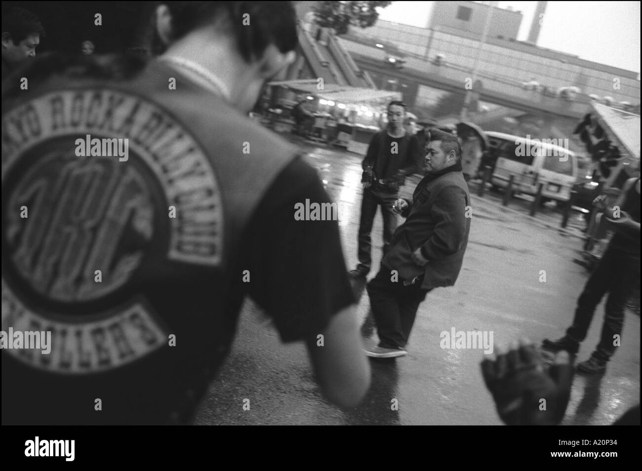 Mitglieder von Tokio Rockabilly Club tanzen zu Musik in den Straßen im Bezirk Harajuku, Tokyo, Japan Stockfoto