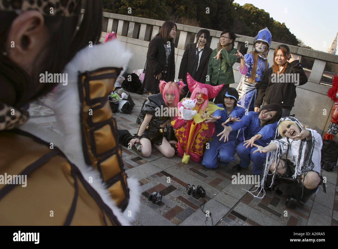 Cos spielen Zoku, Kostüm spielen Bande am Jingu Bashi in Harajuku, Tokyo, Japan Stockfoto