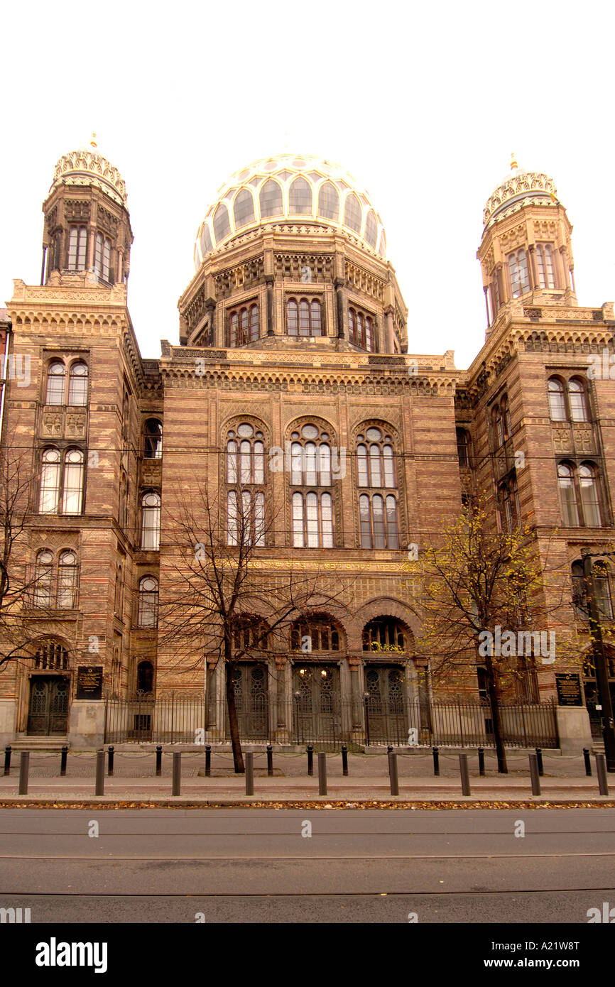 Die neue Synagoge in der Oranienburgerstraße im Ost-Berliner Bezirk Mitte. Stockfoto