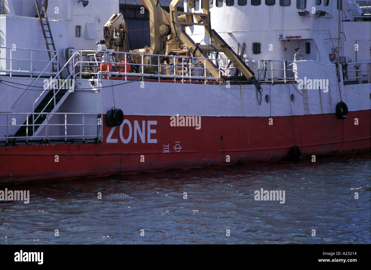 ein Frachtschiff mit Plimsoll Linie zu sehen Stockfoto