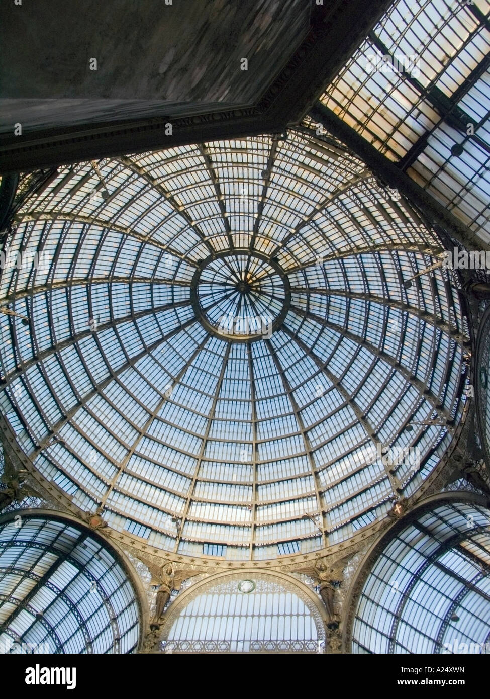 1890 das Glasdach in der Galerie Umberto XIX sec, Neapel, südlich von Italien, EU Stockfoto