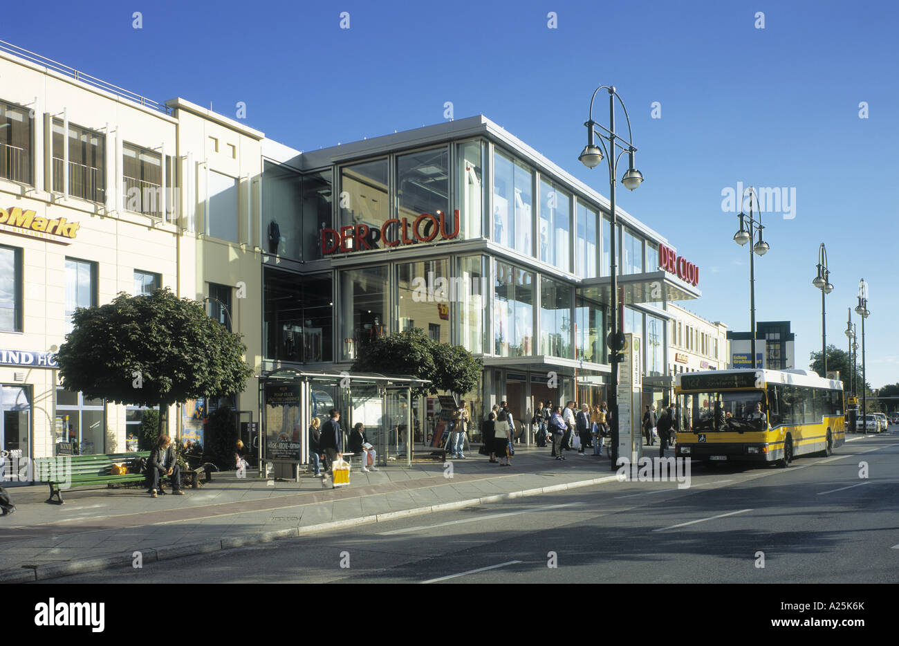 der Clou - Einkaufszentrum in der Nähe von Kurt-Schuhmacher-Platz, Deutschland, Berlin Stockfoto