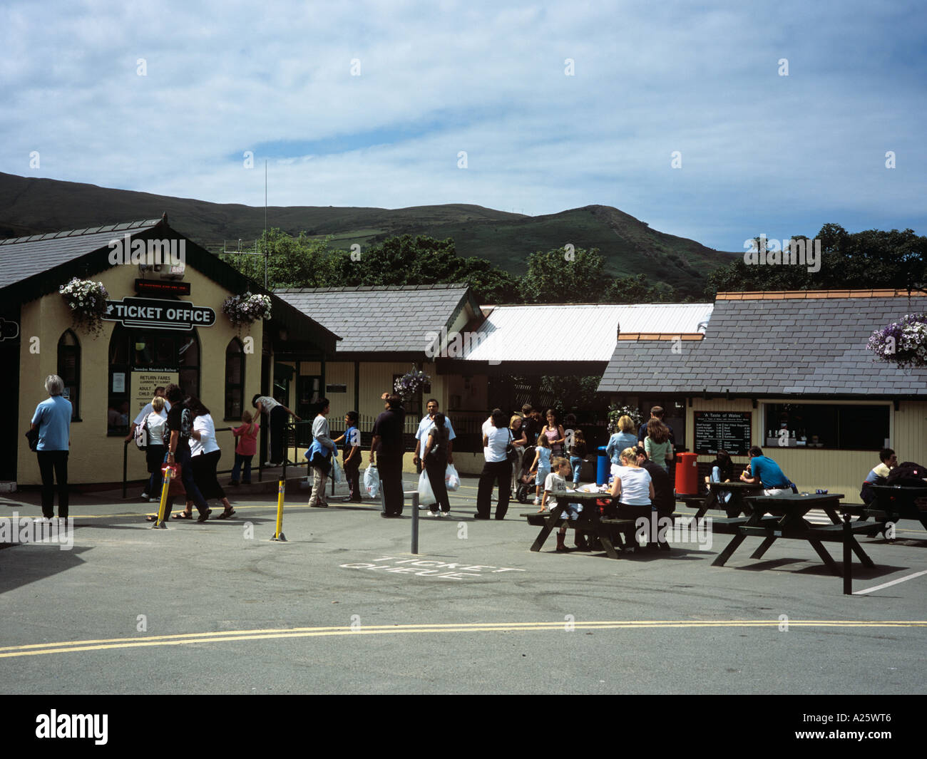LLANBERIS Bahnhof TICKET OFFICE und Café "Snowdon Mountain Railway". Llanberis Gwynedd Nordwales UK Stockfoto