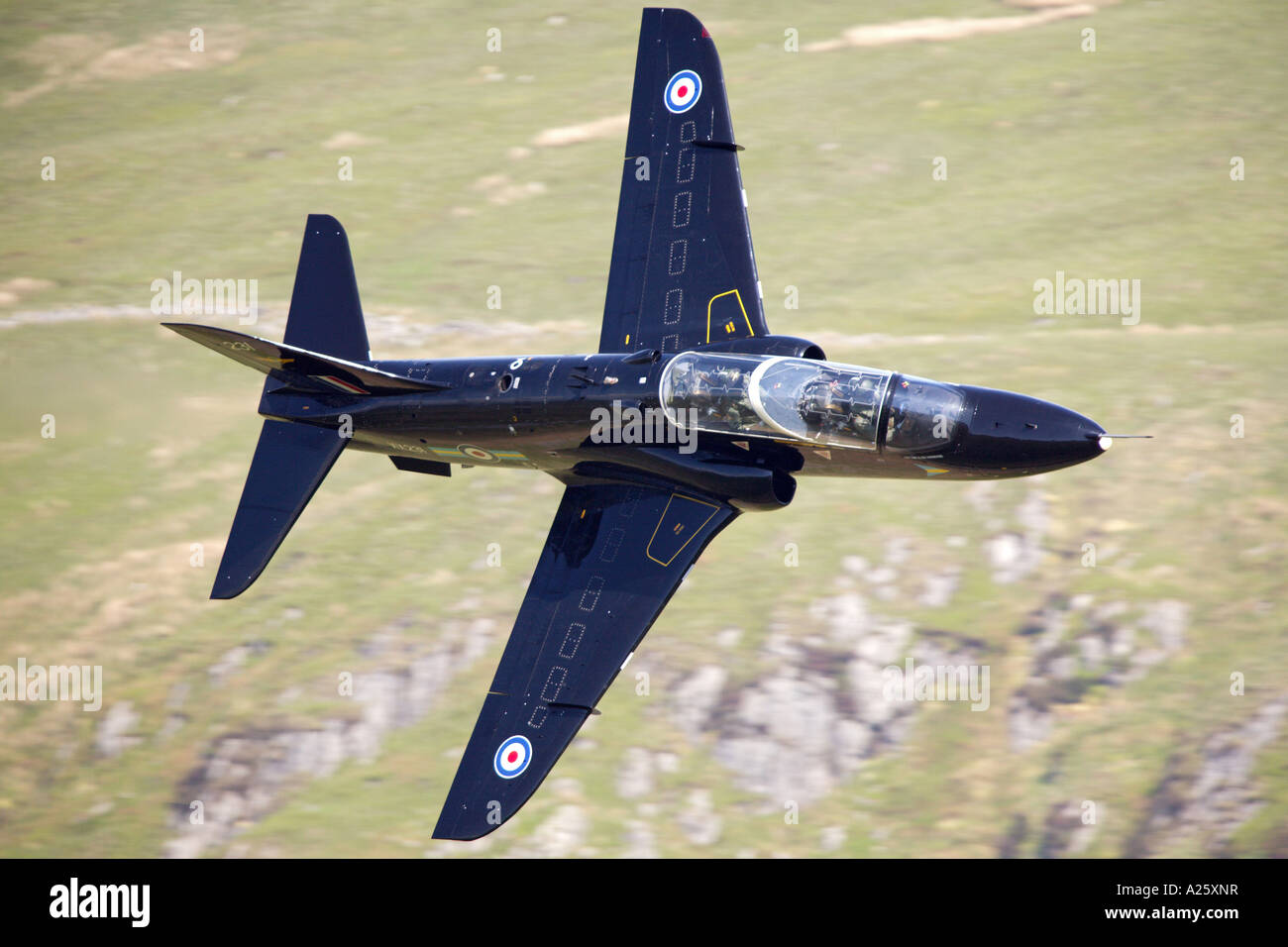 RAF Hawk T1 Trainer auf niedrigem Niveau in Nord-Wales Stockfoto