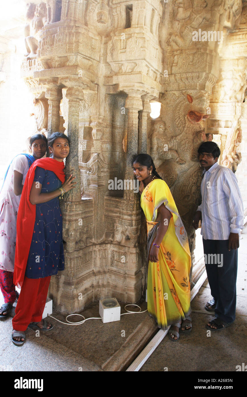 Vitthala-Tempel, Hampi Indien. Auch bekannt als Musical-Tempel, denn die  Säulen eine Musiknote Antippen Stockfotografie - Alamy