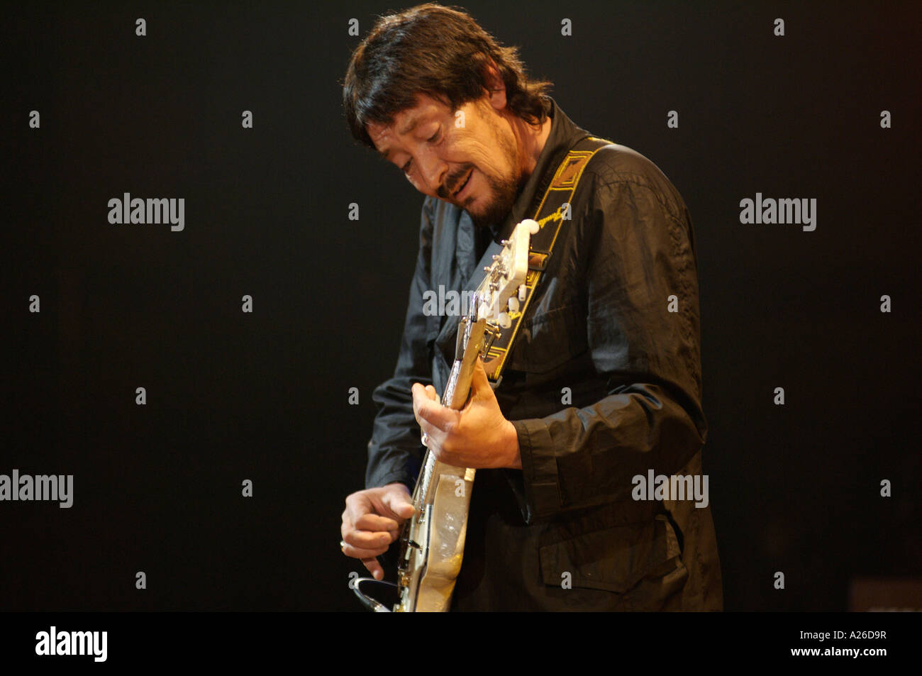 Chris Rea live zu spielen in der Birmingham Symphony Hall 24. April 2006 Stockfoto