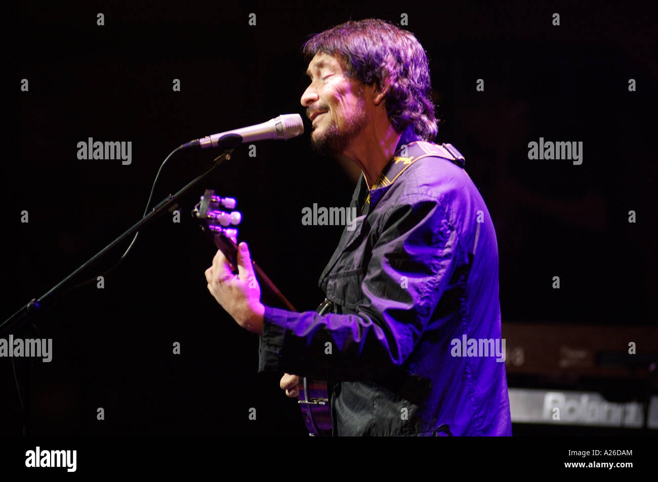 Chris Rea live zu spielen in der Birmingham Symphony Hall 24. April 2006 Stockfoto