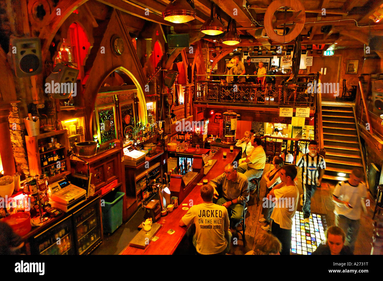Pub die Quais, Galway, Galway, Irland Stockfotografie Alamy