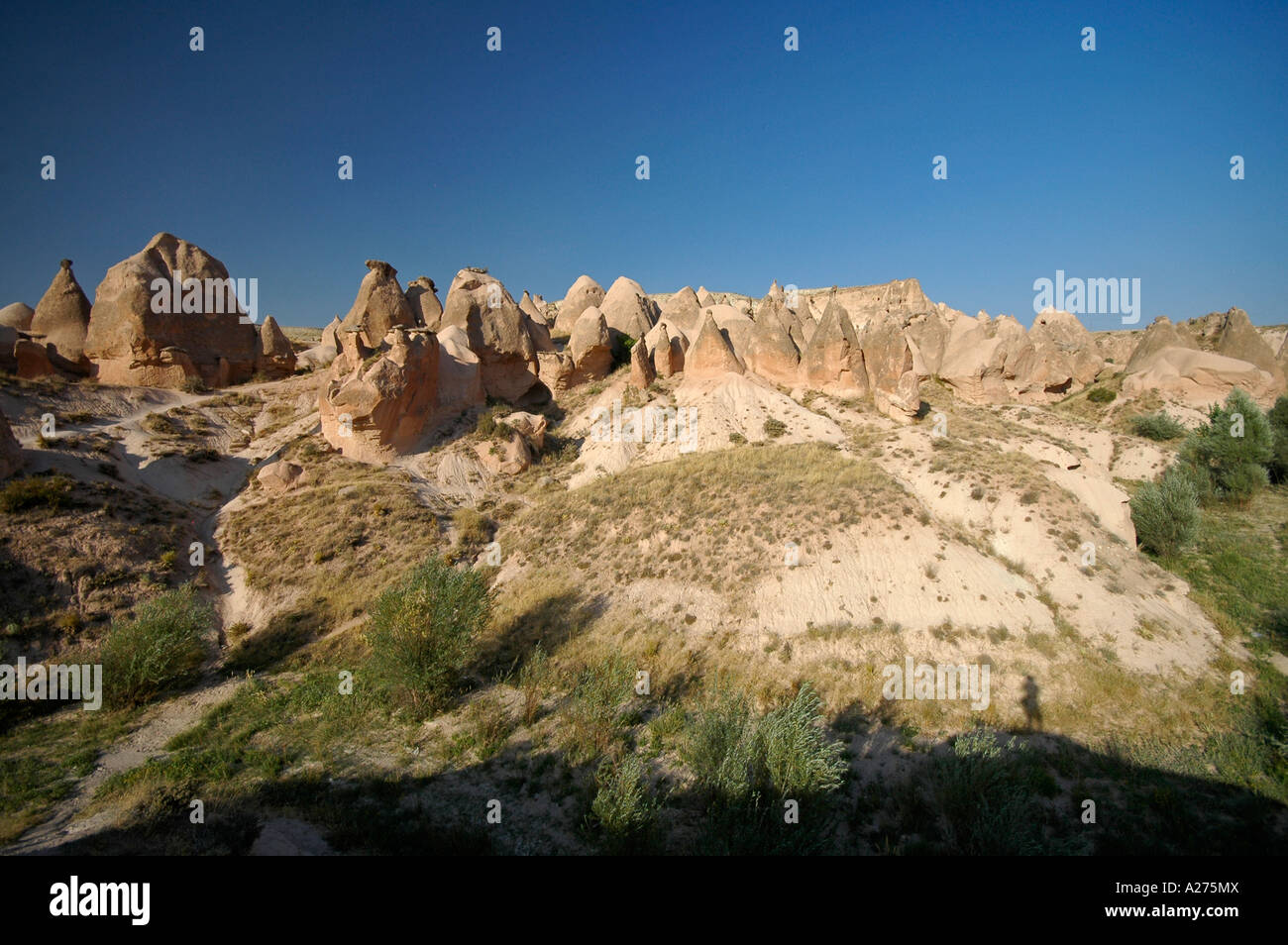 Felsformationen rund um Göreme, Kappadokien, Türkei, Asien Stockfoto