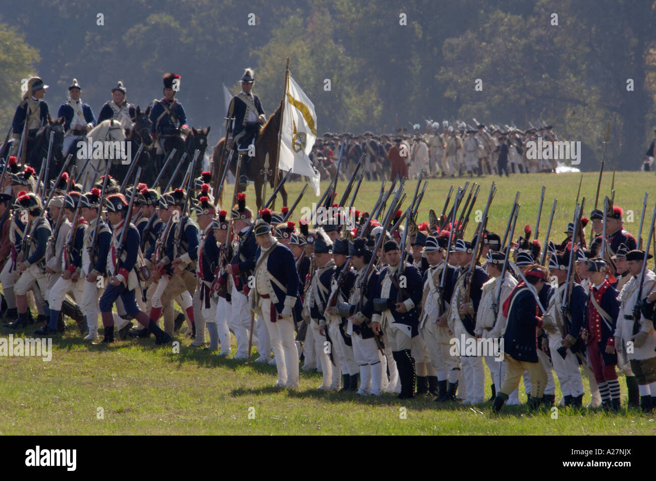 Kontinentalen Armee reenactors März der Britischen Kapitulation bei Yorktown battlefield Virginia. Digitale Fotografie Stockfoto