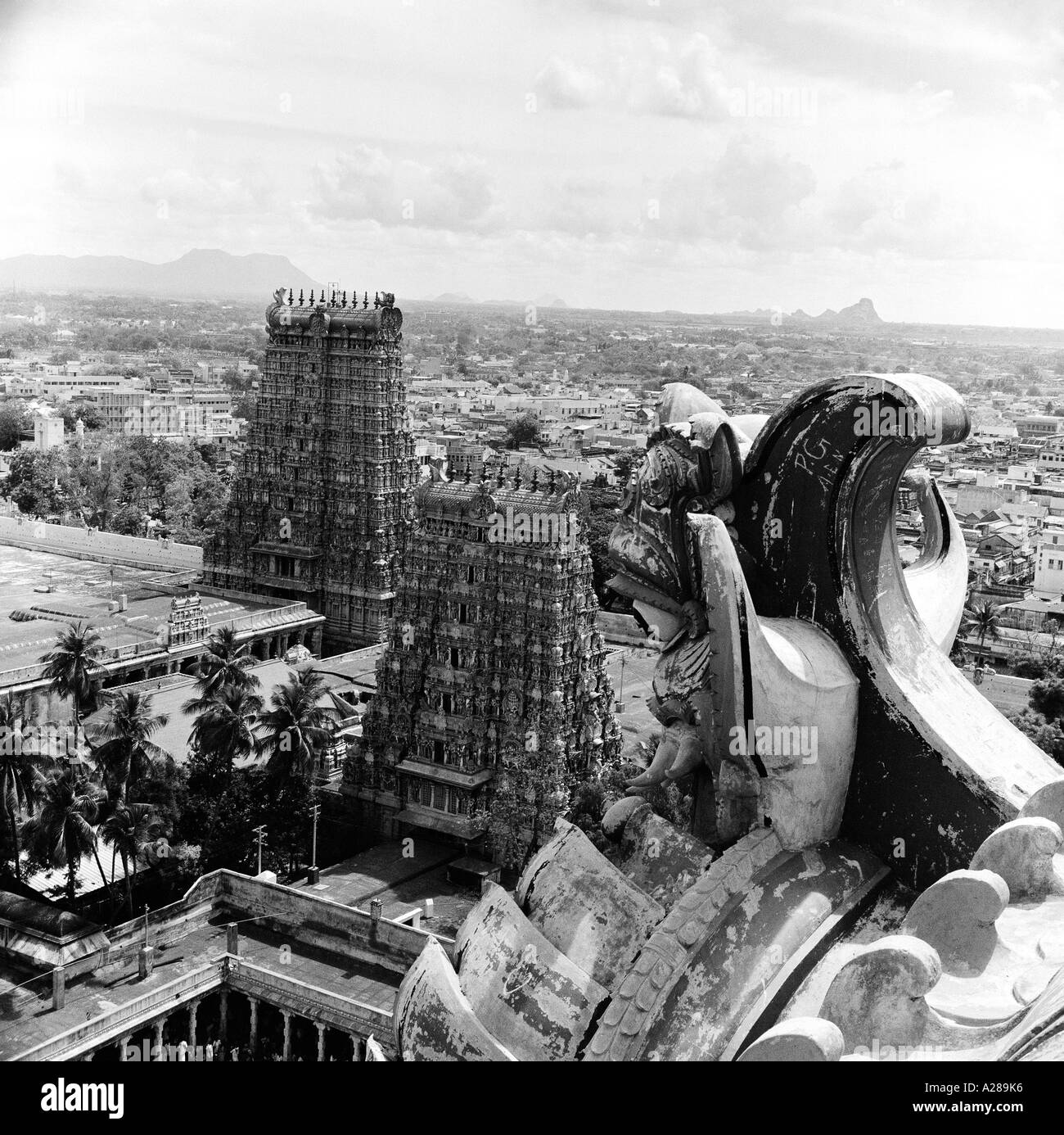 Aus der Luft des Meenakshi-Tempels Meenakshi Amman-Tempel Madurai Tamil Nadu Süd-Indien indischer Tempel Arulmigu Meenakshi Sundaraswarar-Tempel Stockfoto