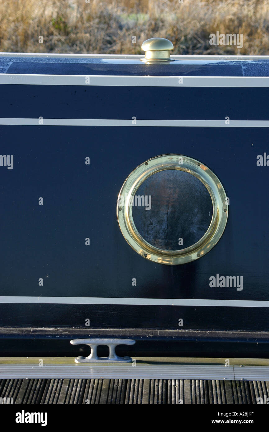 Bullauge auf Kanal narrowboat Stockfoto