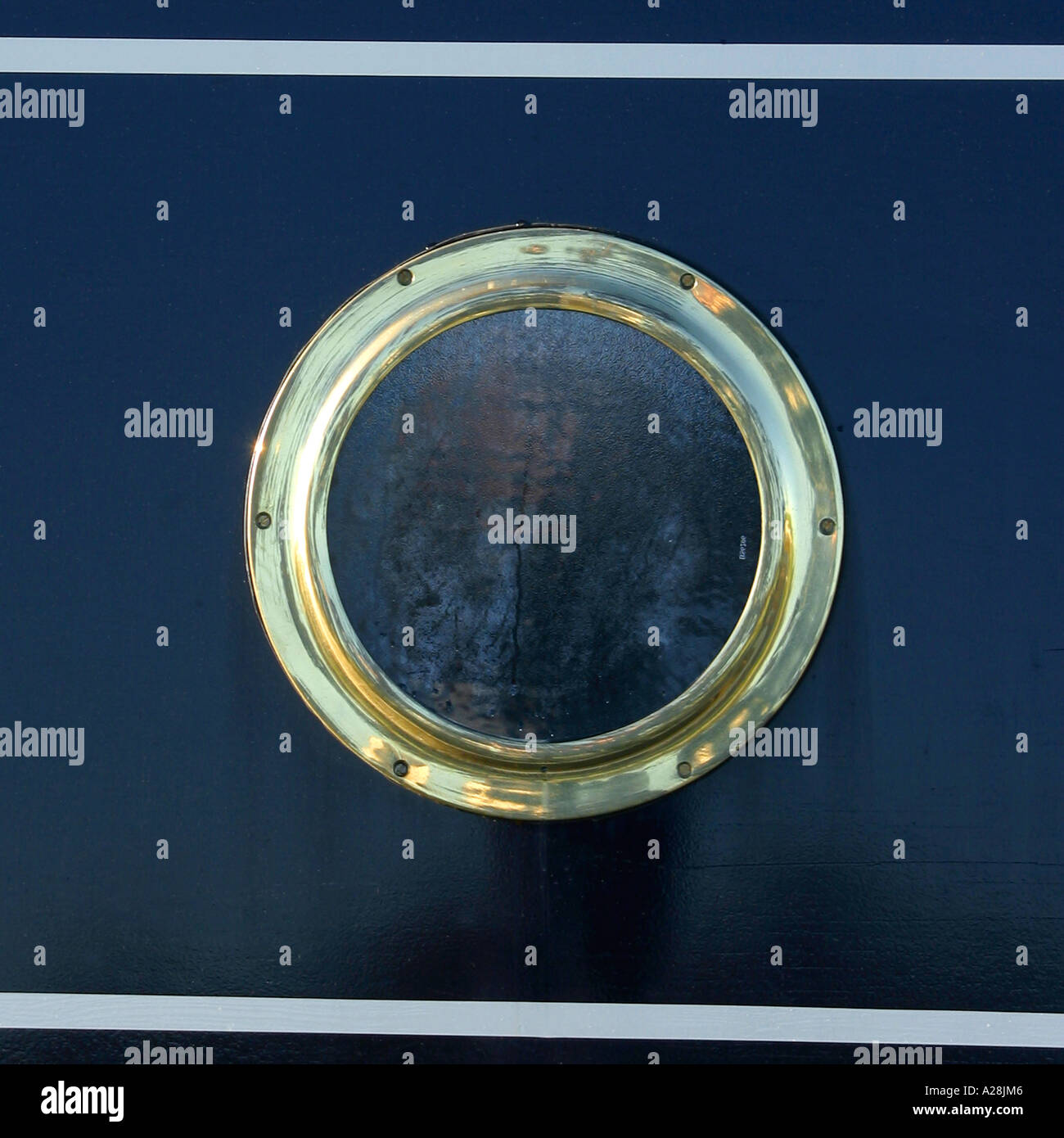 Bullauge auf Kanal narrowboat Stockfoto