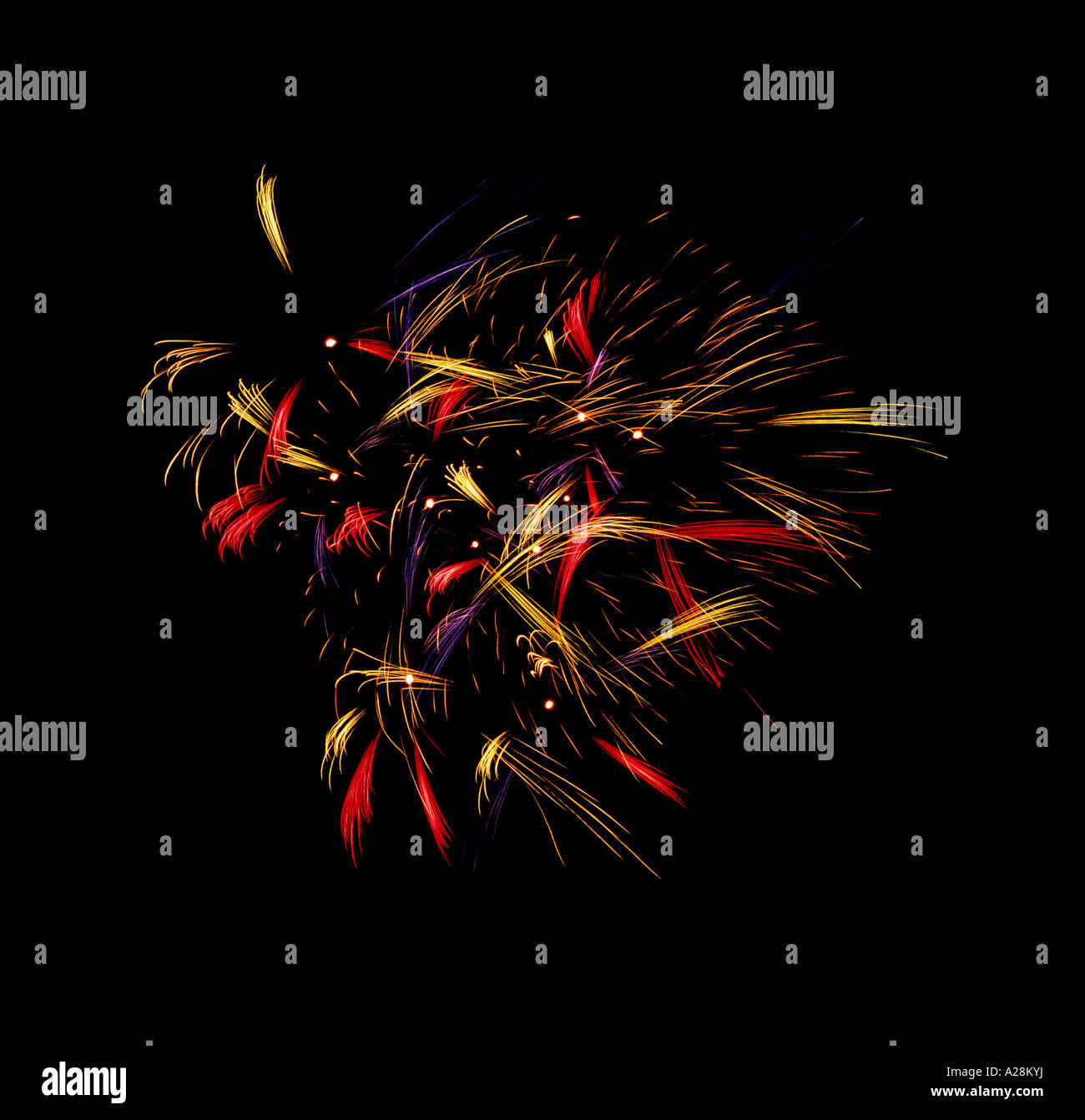 Chinesische suchen Muster von Feuerwerkskörpern in gold, rot und lila Farben, einen schwarzen Himmel. Stockfoto